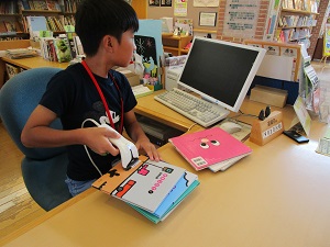 【報告】一日司書体験、がんばりました！